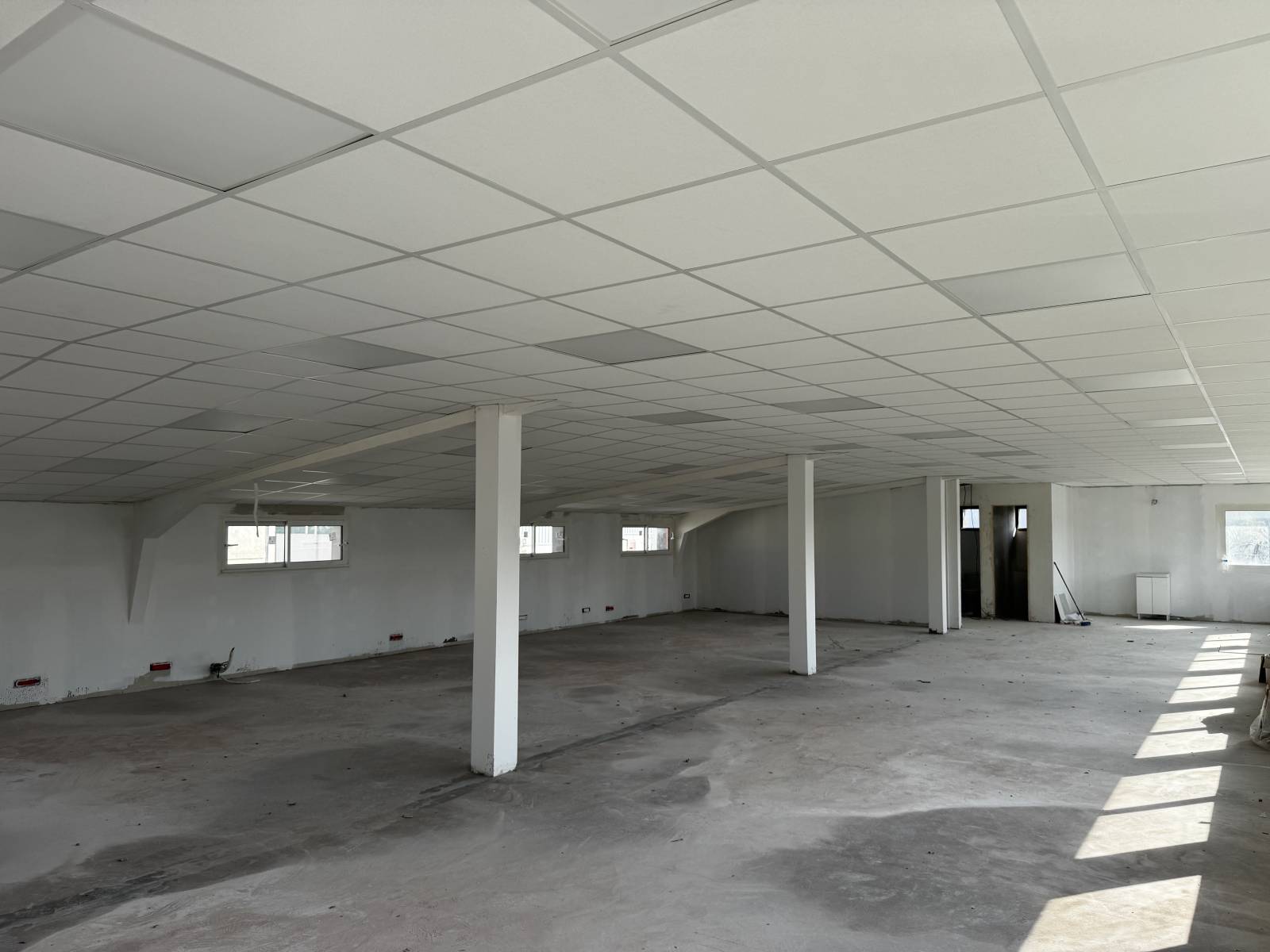KLL Agencement | Spécialiste du Faux Plafond et Plafond Suspendu à Vitrolles