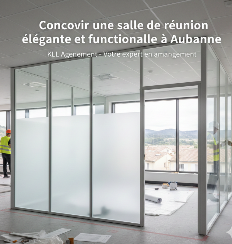 Création d’une salle de réunion avec cloison semi-vitrée, vitrage sablé, ossature blanche et intégration d’une porte à ferme-porte invisible à Aubagne.