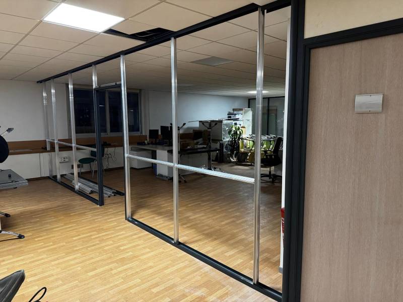 Création et modifications de salle de réunion et de bureaux sur mesure à Marseille 13008