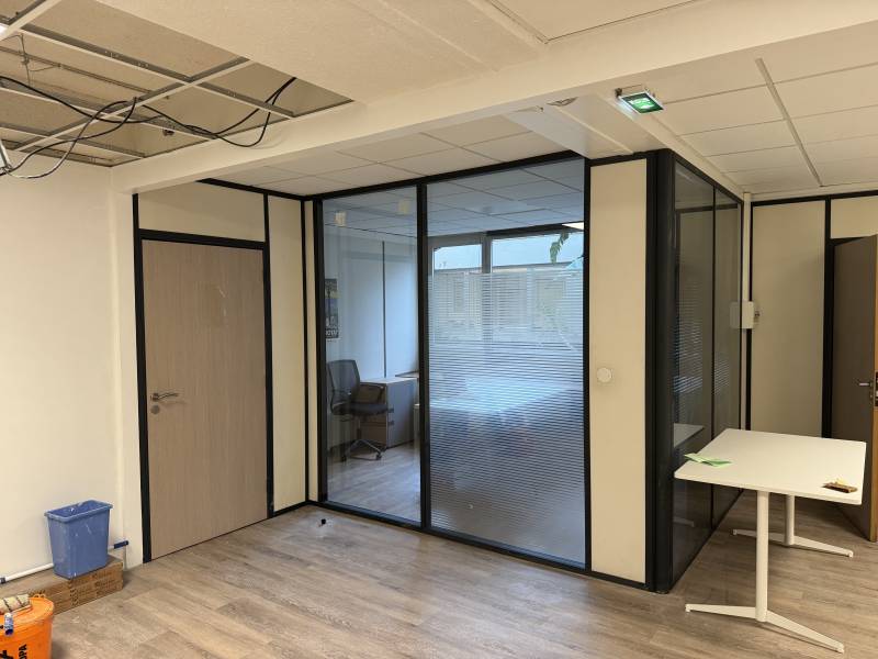 Création et modifications de salle de réunion et de bureaux sur mesure à Marseille 13008